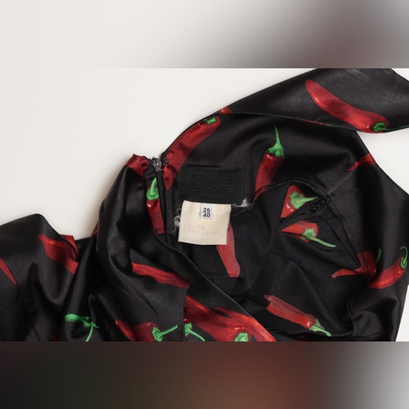 Dolce & Gabbana S/S 1999 Black Dress with Chili Accents - Picture 6 of 6